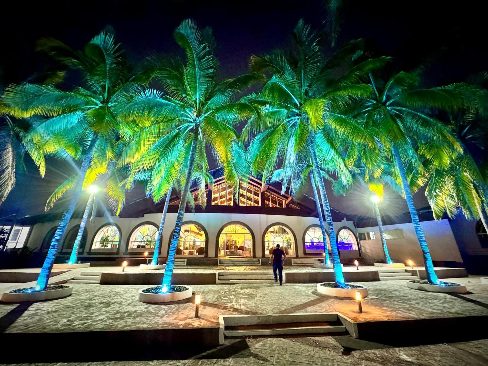 Hotel Tesoro Beach San Luis La Herradura المظهر الخارجي الصورة