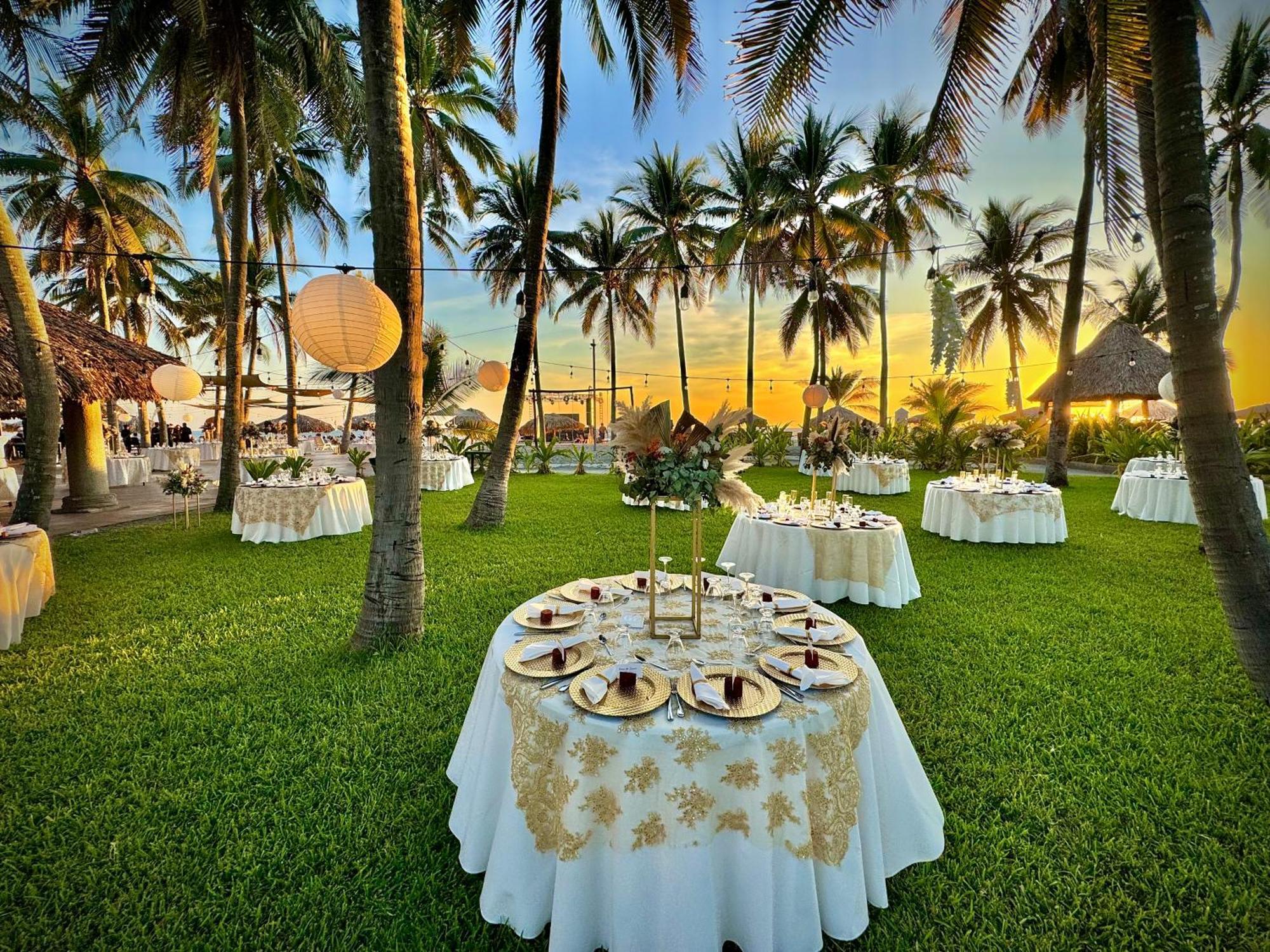 Hotel Tesoro Beach San Luis La Herradura المظهر الخارجي الصورة