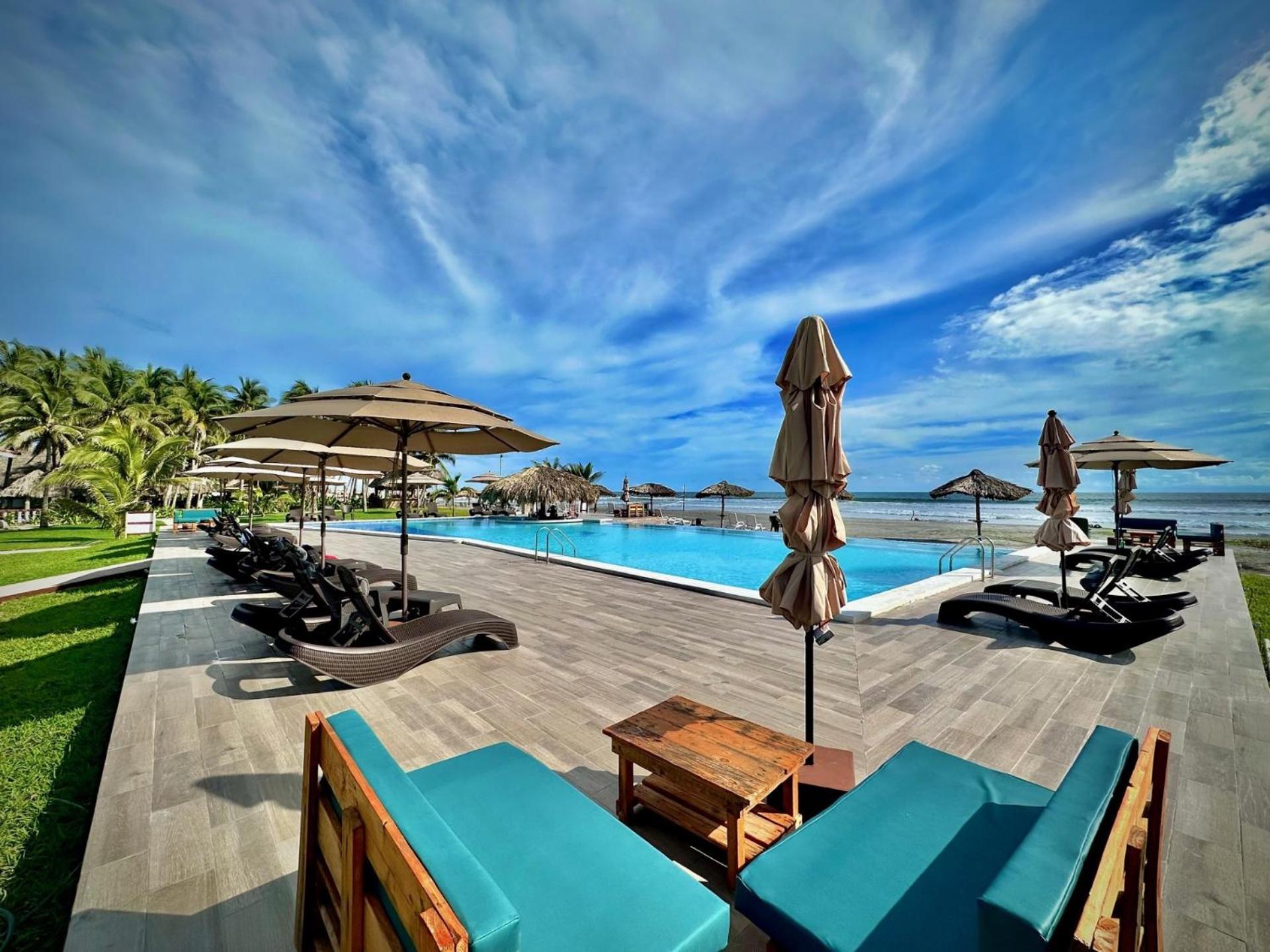Hotel Tesoro Beach San Luis La Herradura المظهر الخارجي الصورة