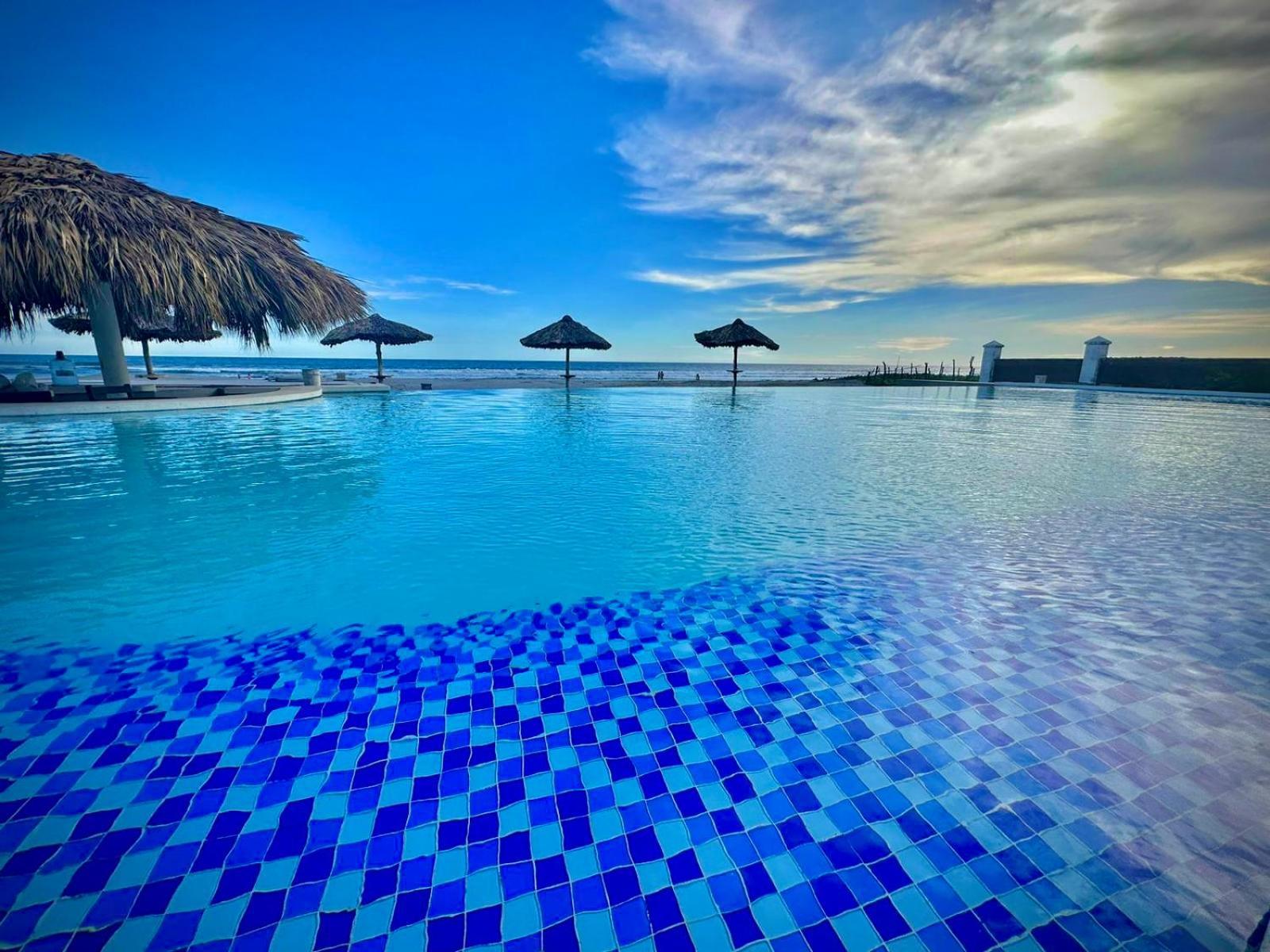 Hotel Tesoro Beach San Luis La Herradura المظهر الخارجي الصورة