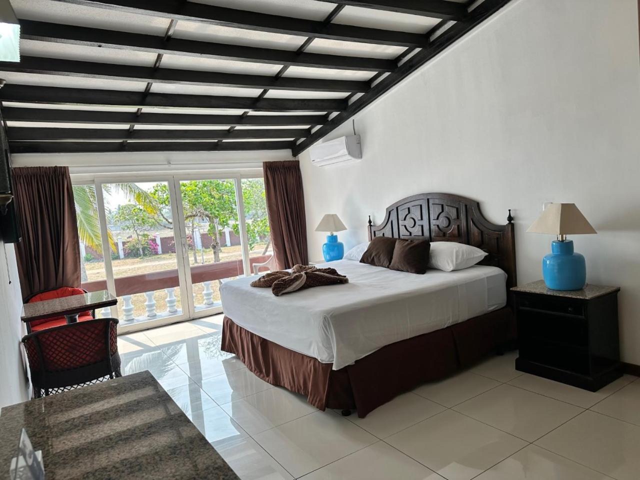 Hotel Tesoro Beach San Luis La Herradura المظهر الخارجي الصورة