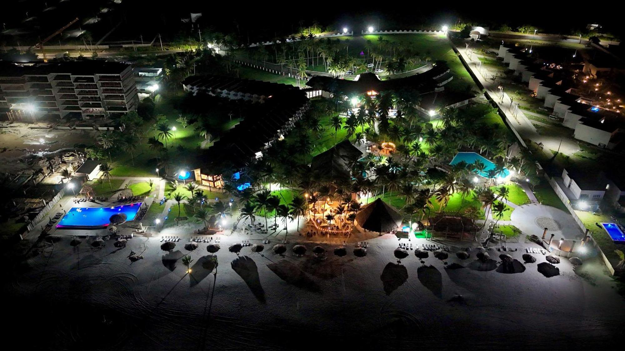 Hotel Tesoro Beach San Luis La Herradura المظهر الخارجي الصورة