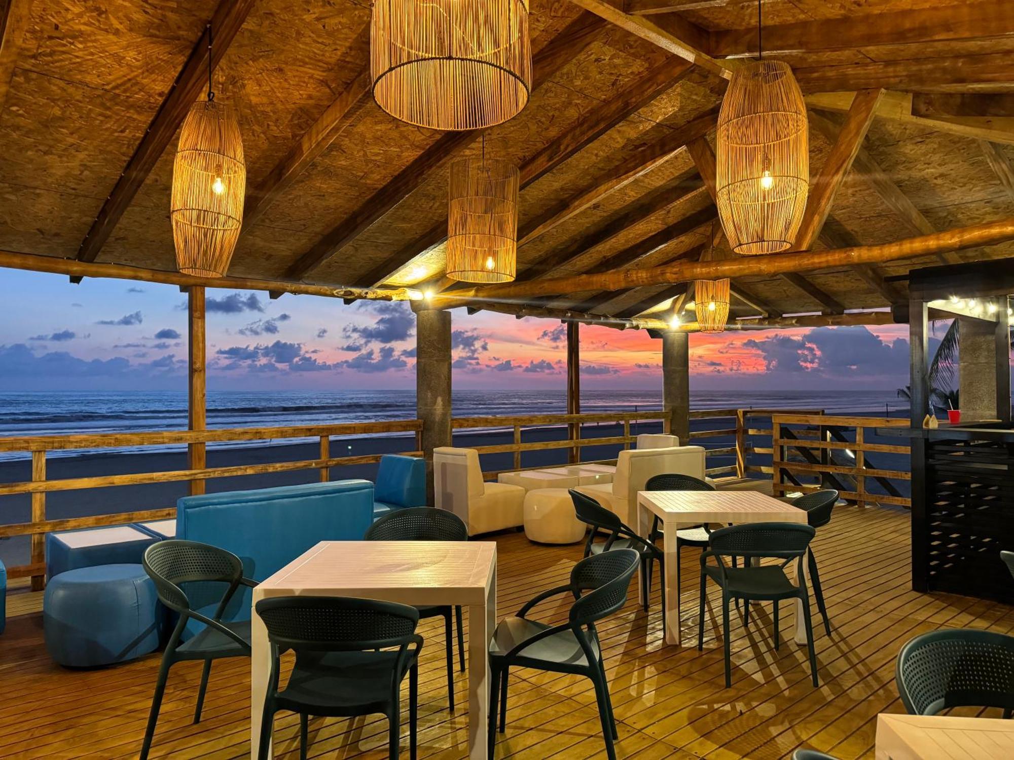 Hotel Tesoro Beach San Luis La Herradura المظهر الخارجي الصورة